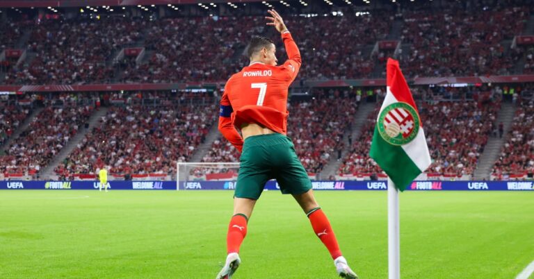 Cristiano Ronaldo "Best player of all time", it's official