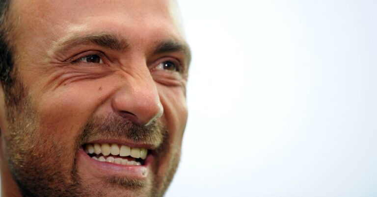 After the truce, Dugarry regains his habits with Deschamps