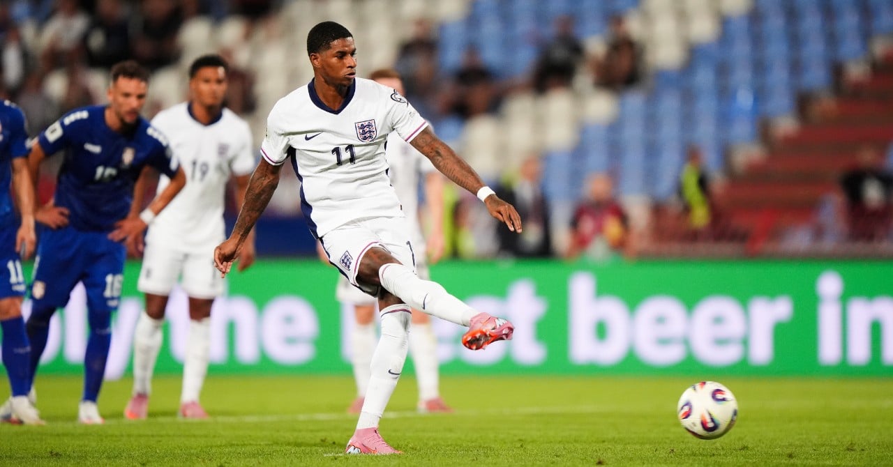 England is walking in Serbia