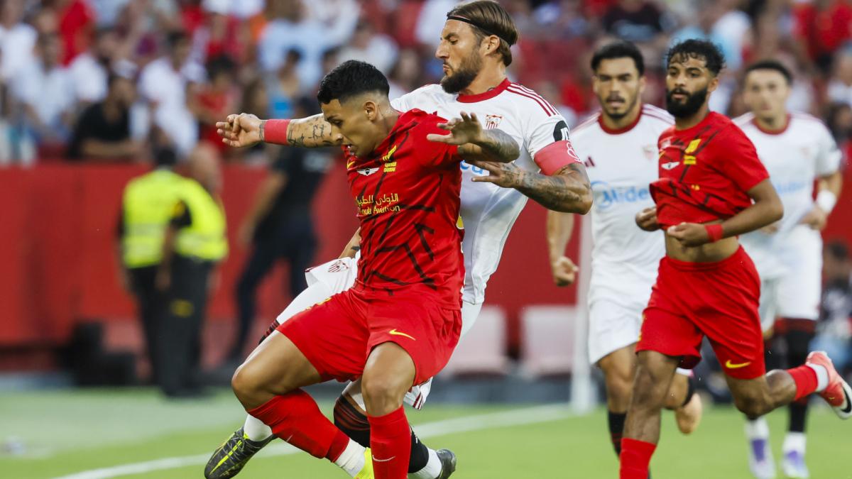 Ezequiel Fernandez rallies Bayer Leverkusen