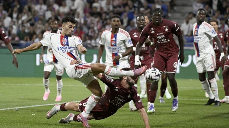 Georges Mikautadze leaves OL for Villarreal