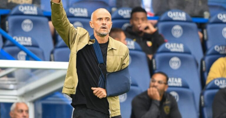 Golden ball: and the best coach is ...