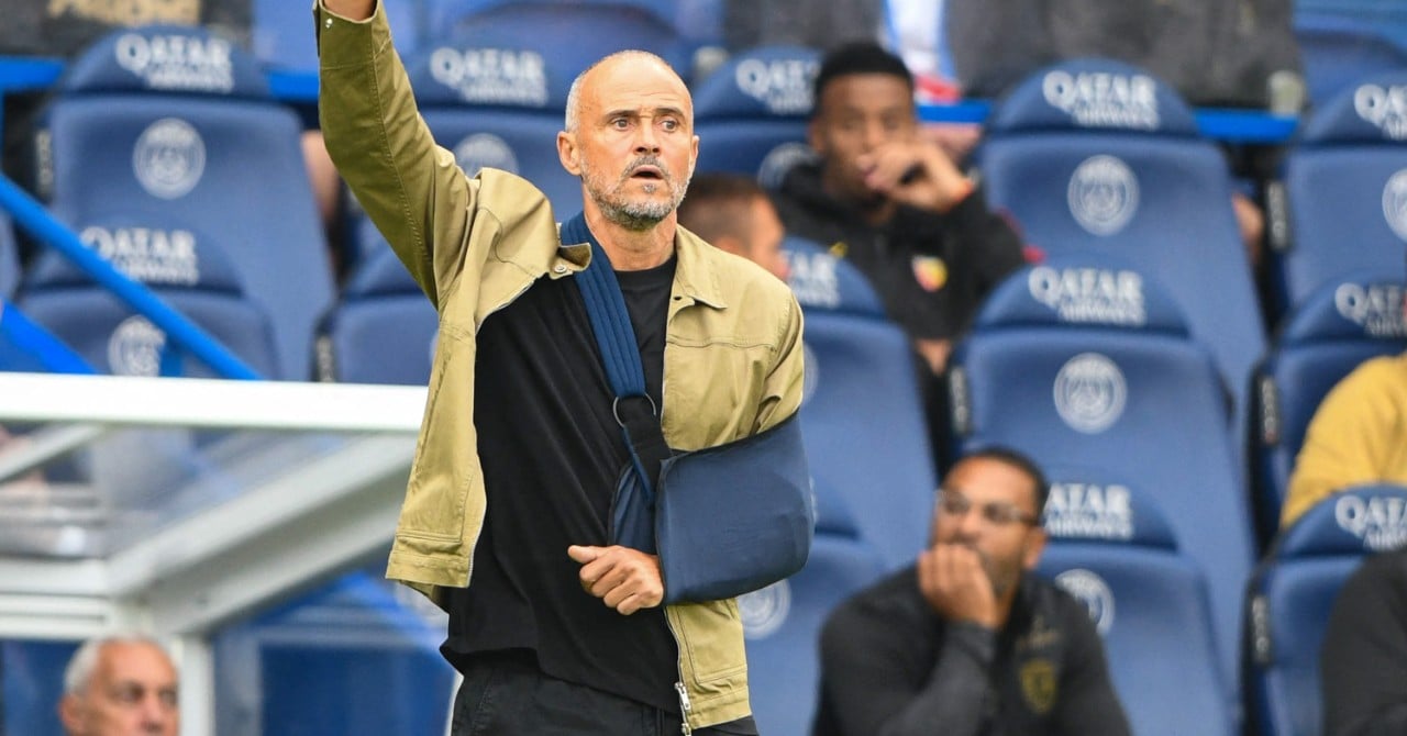 Golden ball: and the best coach is ...