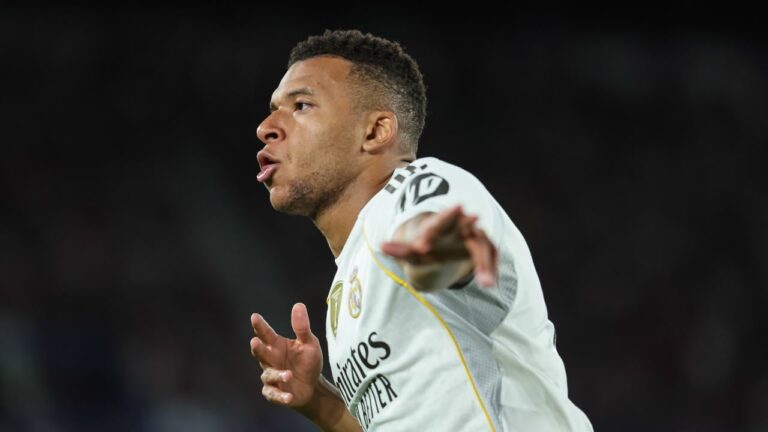 Kylian Mbappé, it's crazy!