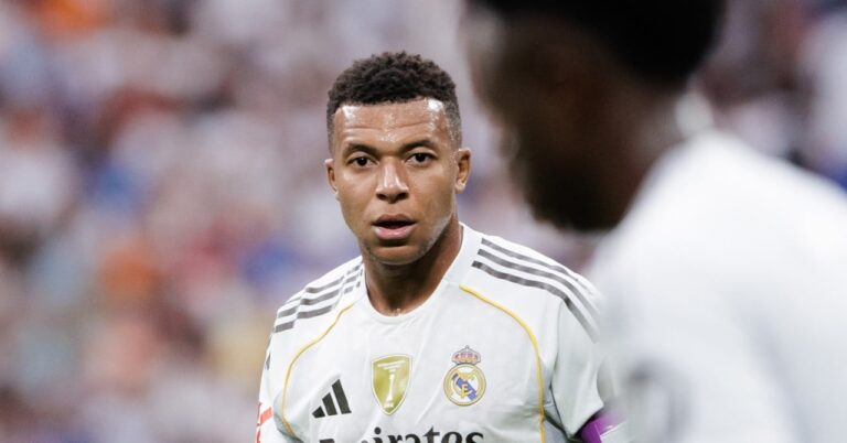 Kylian Mbappé private of the Müller trophy!
