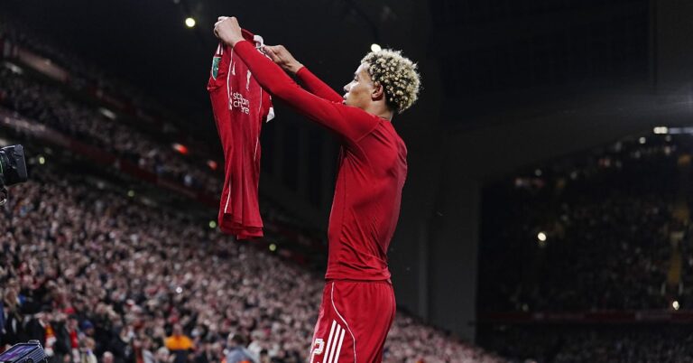 Massage: Ekitike feels betrayed by his own club