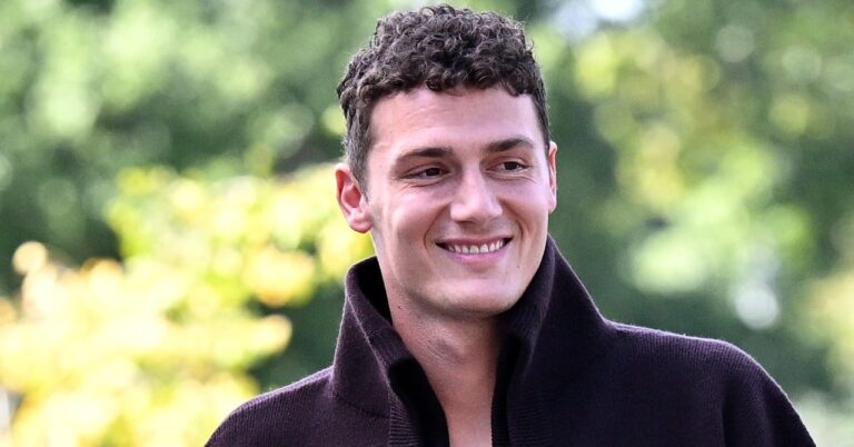 Pavard is addressed to OM supporters