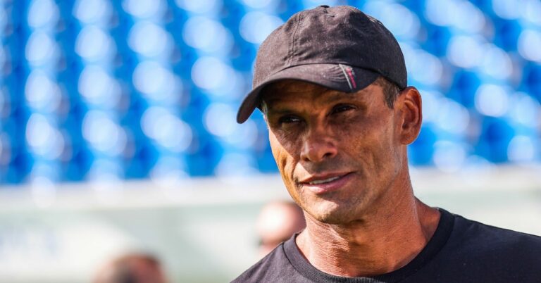 Rivaldo comes out of silence