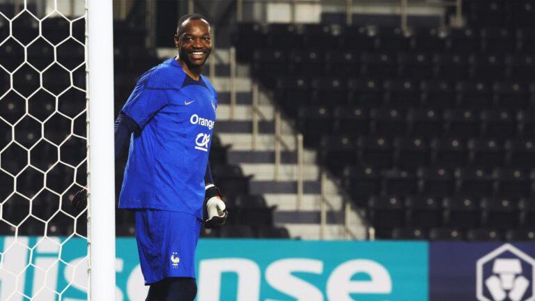 Steve Mandanda comes out of silence after the announcement of his retirement