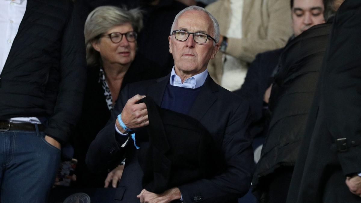 The tackle of Frank McCourt in Nasser al-Khelaïfi