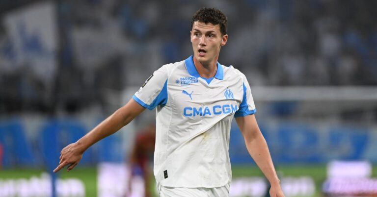 Pavard lets loose on Benatia