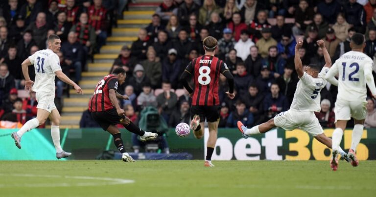 Arsenal makes the hole, Kroupi superstar
