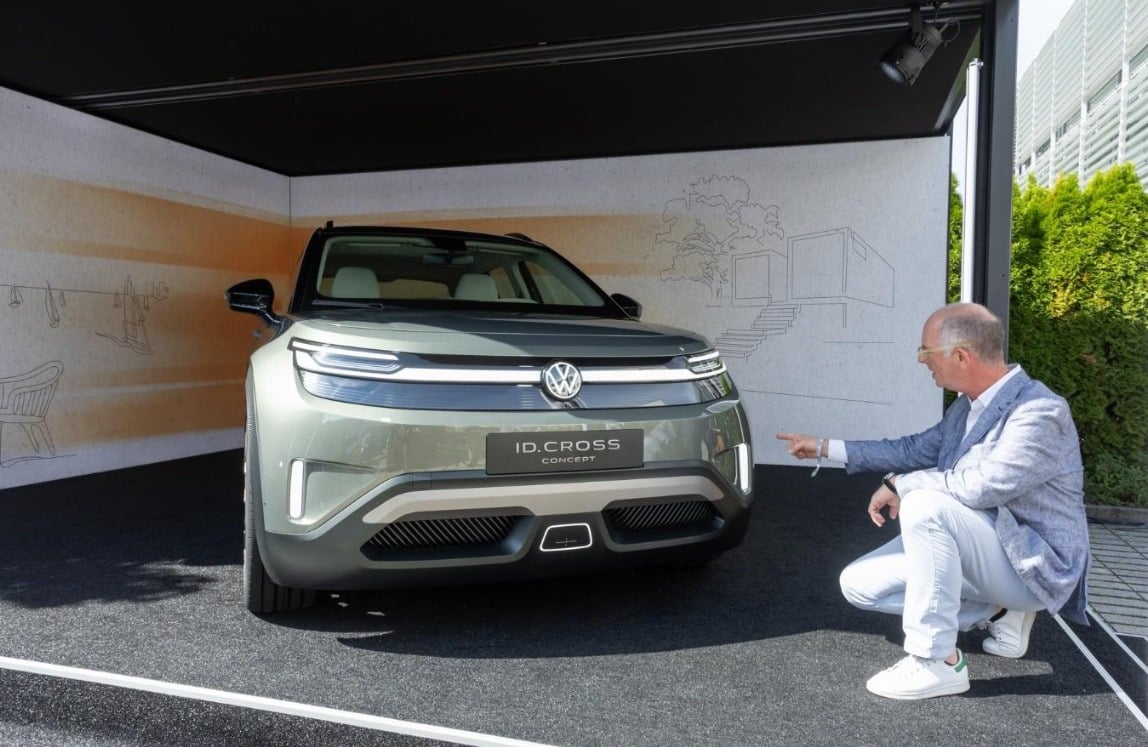 Auto-Journal: the whole automobile in a single media