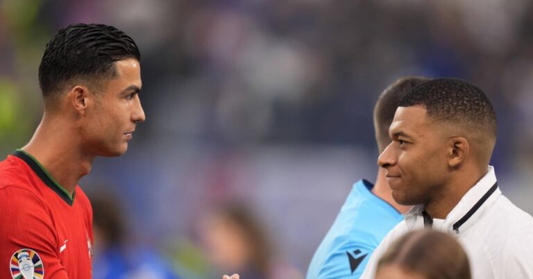 Cristiano Ronaldo, Mbappé makes himself small