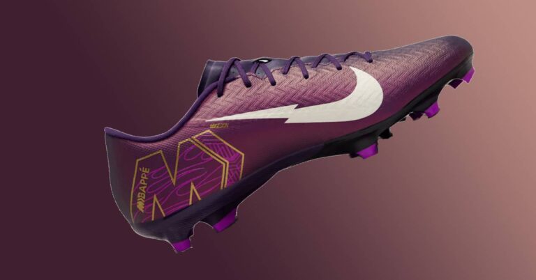 Go straight to goal with these Nike Kylian Mbappé football boots at half price