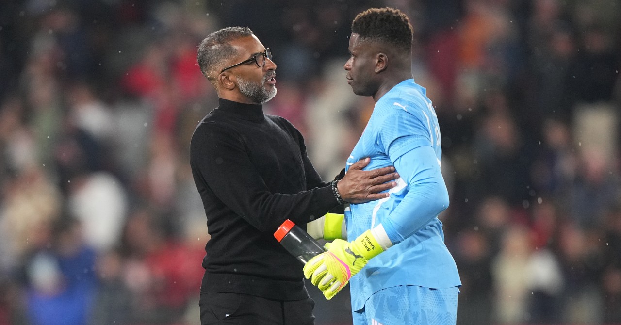 Is Brice Samba playing the hypocrite with Beye?