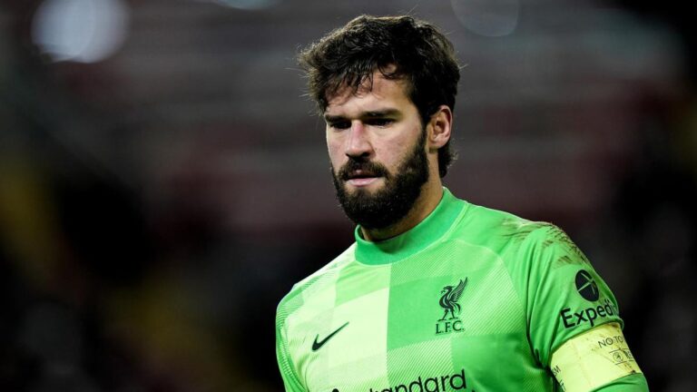Liverpool: Slot gives news from Alisson and Ekitike