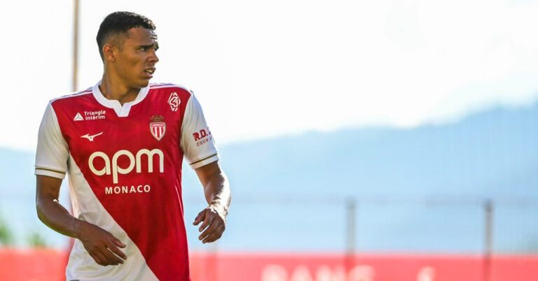 Monaco: Vanderson worries the whole rock!