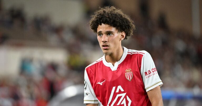 Monaco takes off his first point