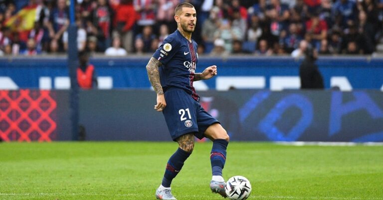 PSG: Hernandez targeted on social networks
