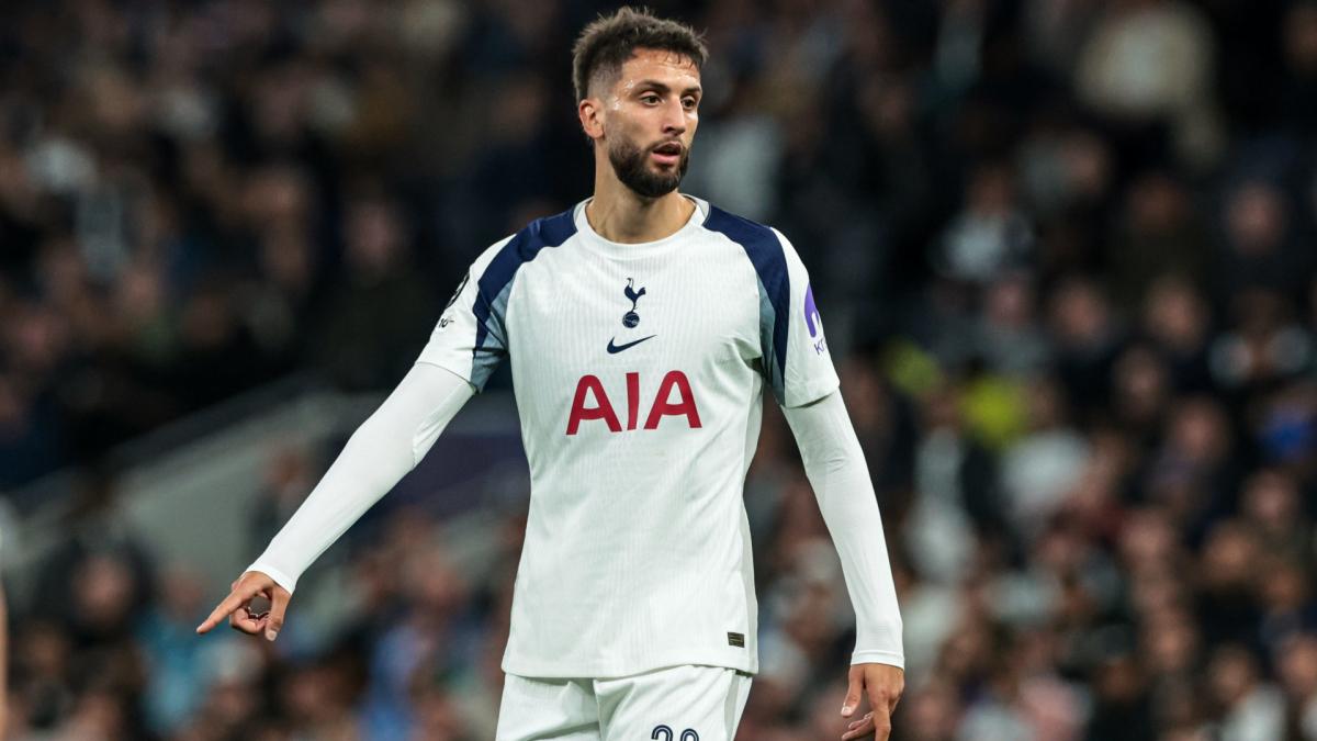 Rodrigo Bentancur extends in Tottenham