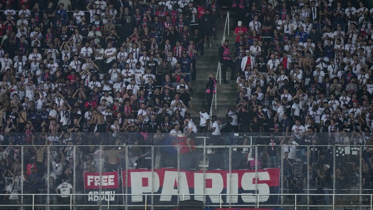 "Shameful", "unacceptable" ...: Parisian supporters trigger Barcelona anger