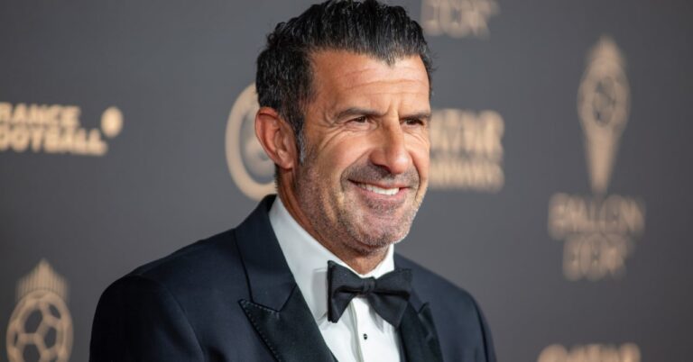 The angry return: Figo again in Barcelona