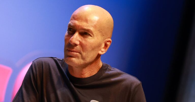 Zidane commits to Paris