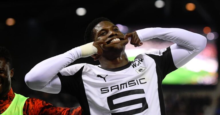 Rennes confirms in Paris
