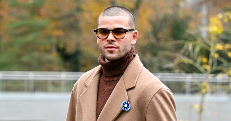 Knight in turmoil, “it pleases some people”