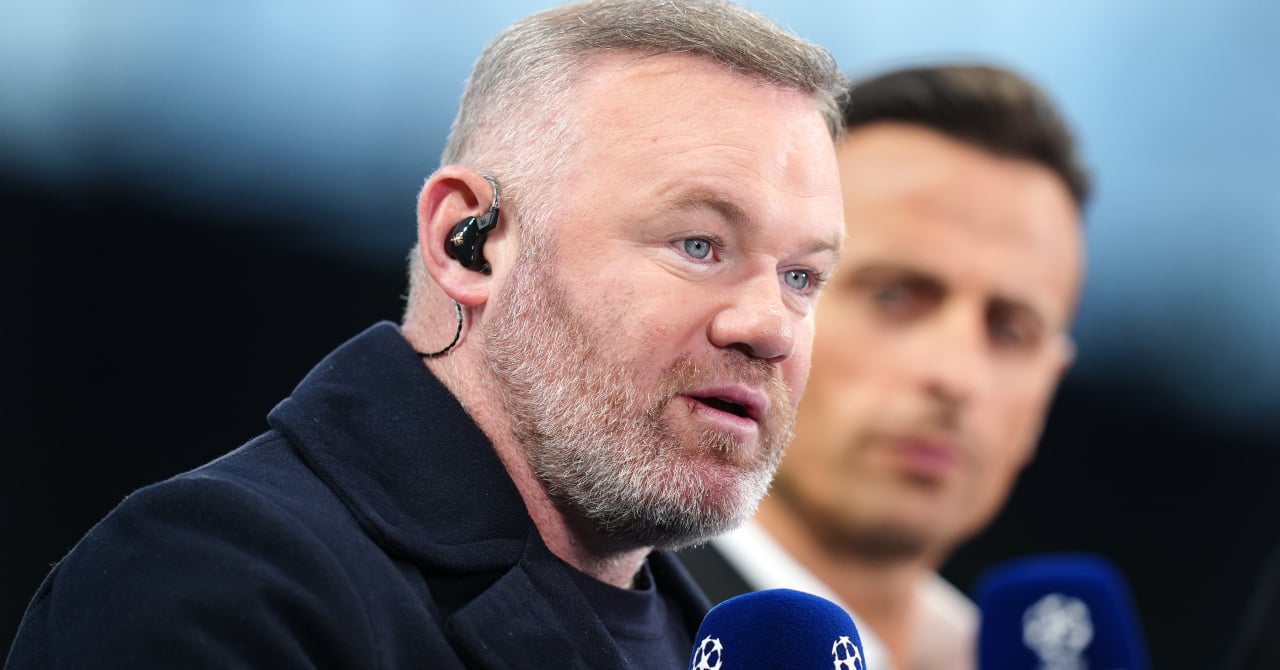 Rooney persists and signs against Van Dijk despite excuses