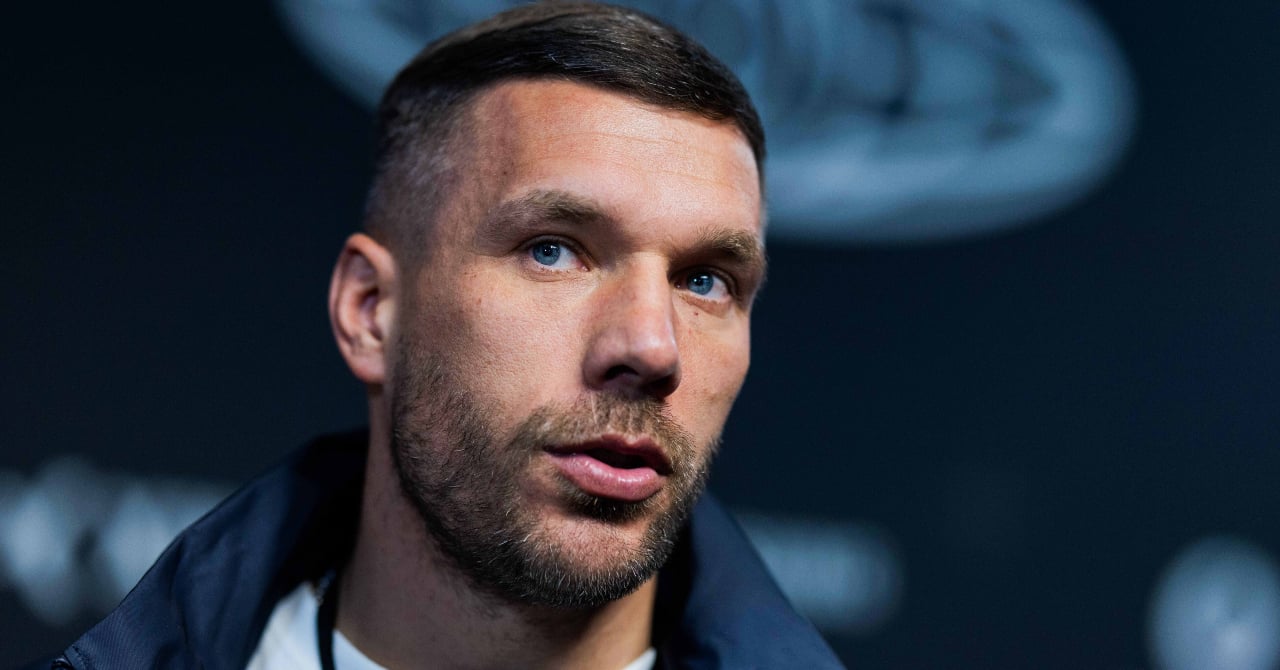 At 40, Lukas Podolski refuses to hang up his phone