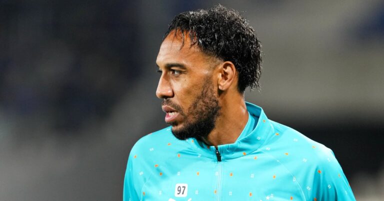Aubameyang cash on his transfer: “A big fucking mistake”