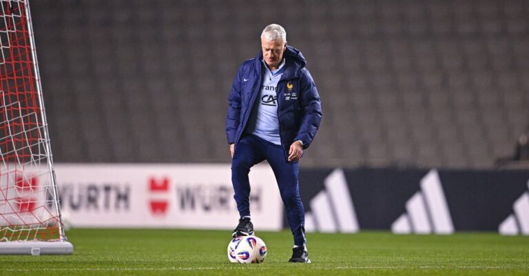Deschamps grimaces, another of his players in the infirmary