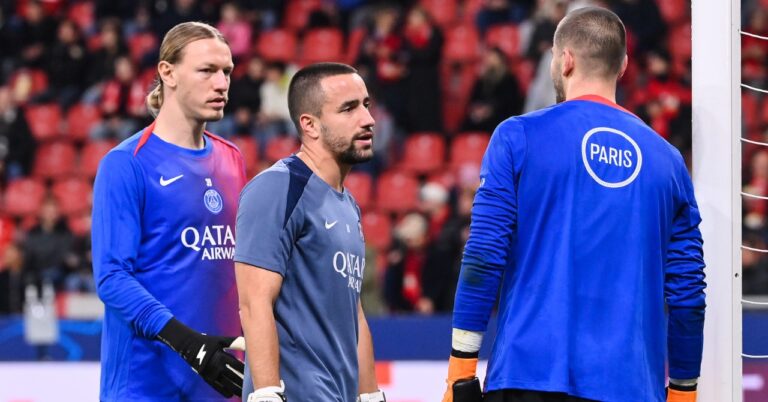 Knight pushed to the bench by the Russians