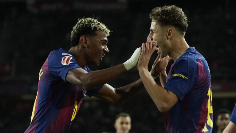 Liga: Barcelona wins against Elche, but remains five points behind Real Madrid