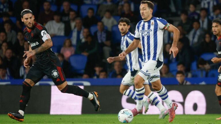 Liga: Mikel Oyarzabal saves Sociedad against Elche