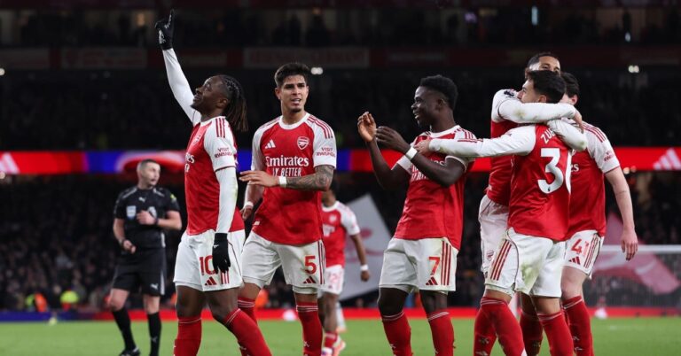 'My apologies' he bows to new Arsenal star