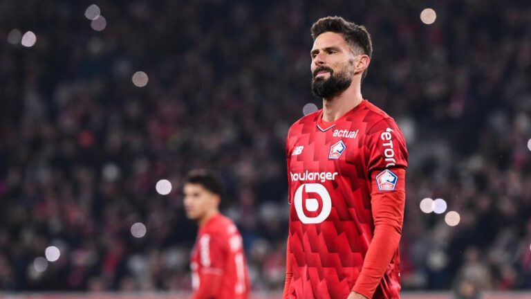 Olivier Giroud, the thunderbolt