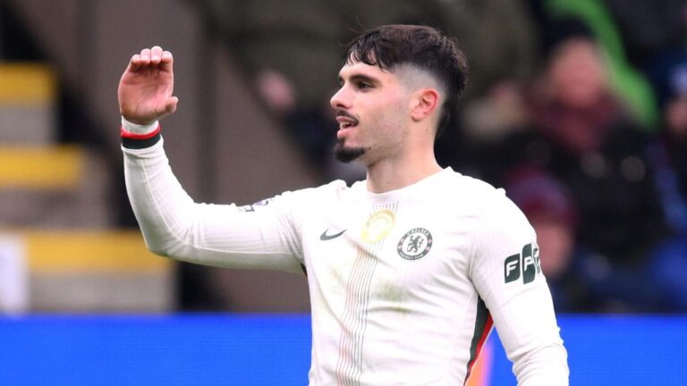 PL: Chelsea continue at Burnley and take 2nd place