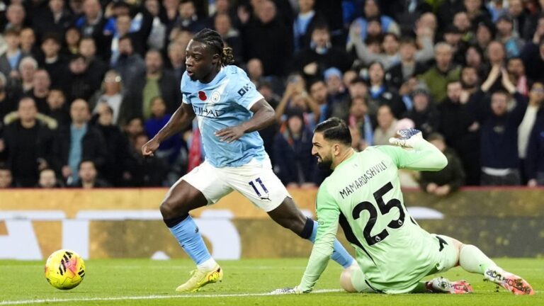 Premier League: for Guardiola's 1000th on a bench, Manchester City surpasses Liverpool
