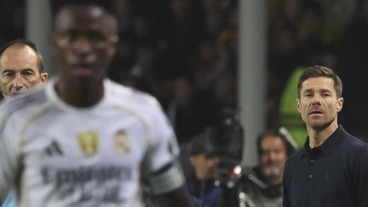 Real Madrid has chosen its side in the Xabi Alonso - Vinicius Junior war!