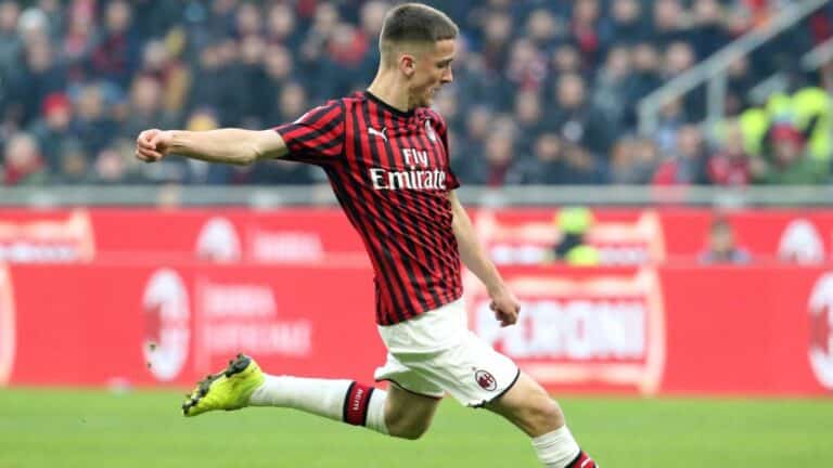 AC Milan announces the extension of Alexis Saelemaekers