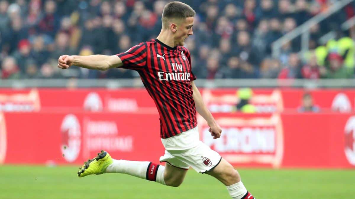 AC Milan announces the extension of Alexis Saelemaekers