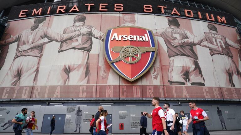 Arsenal recruits 16-year-old Ecuadorian twins