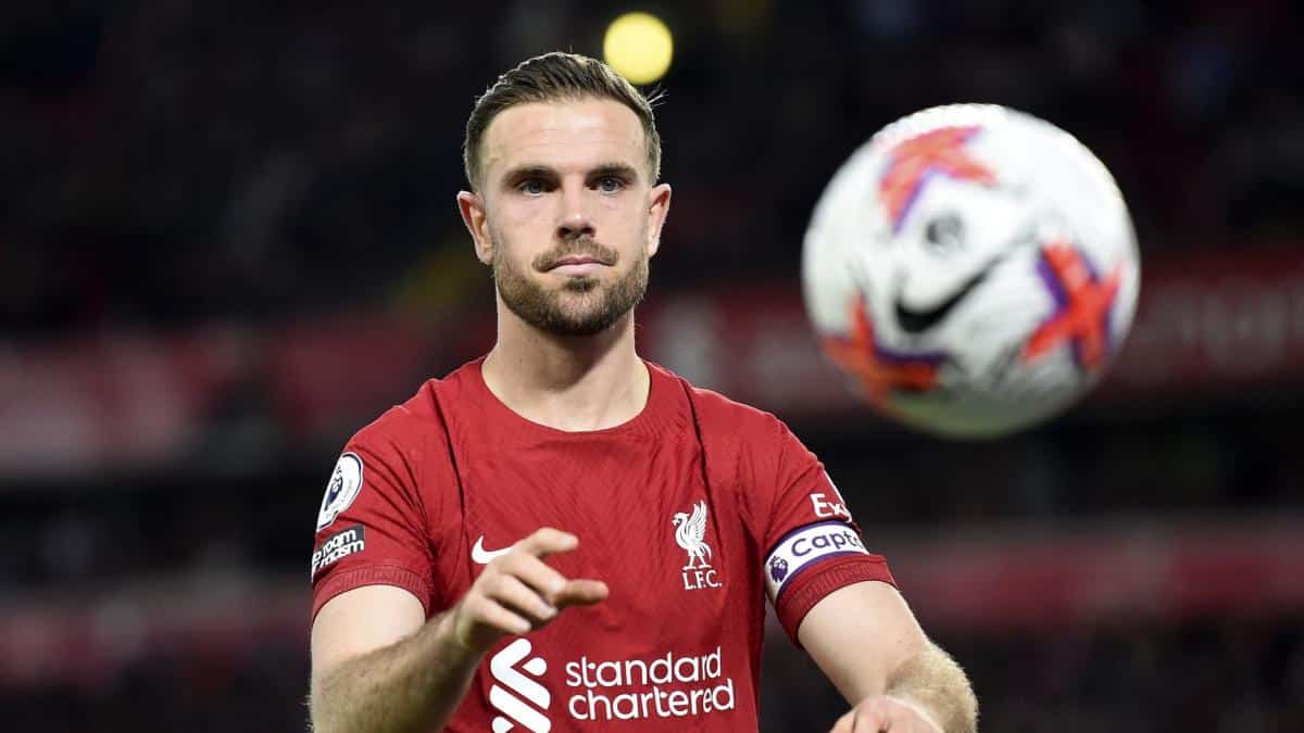 Liverpool: Salah seen in discussion with Jordan Henderson
