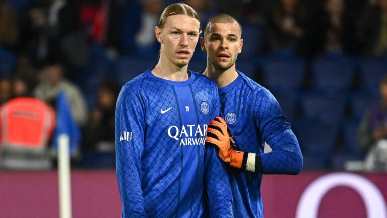 PSG: Luis Enrique dodges a question about Matvey Safonov