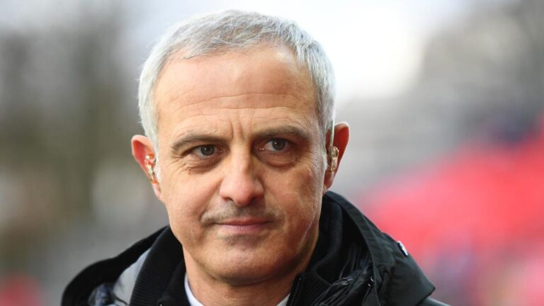 PSG: a club legend decides between Chevalier and Safonov