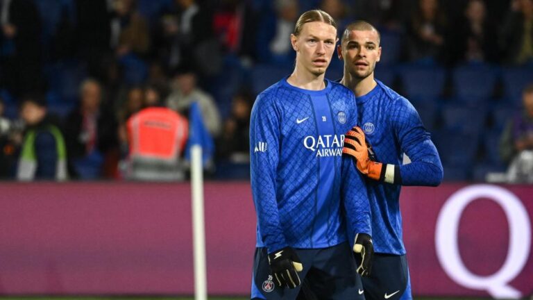 The debate over goalkeepers rages at PSG