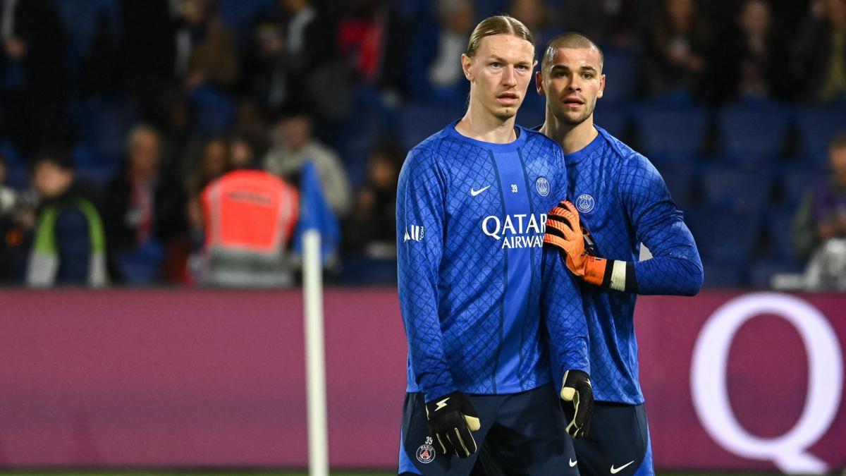 The debate over goalkeepers rages at PSG